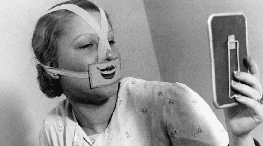 Бегство от себя или «Клуб улыбок»