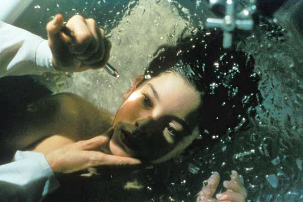 Леоло | Léolo (1992): «Я мечтаю, поэтому я не такой» или как развивается семейная шизофрения